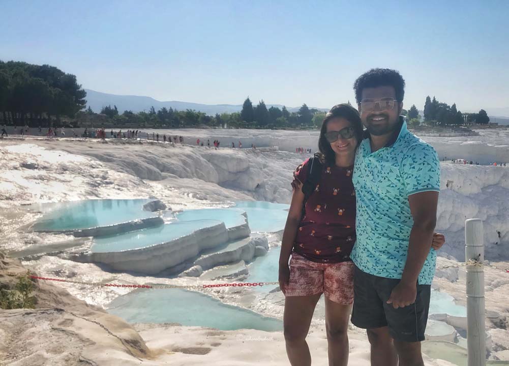 Travellers wearing shorts and T-Shirts at Pamukkale traventine